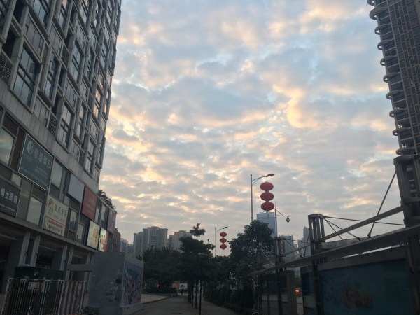 瓜瓜早課堂(135)-青春沒(méi)了,還有故事 瓜瓜早課堂(135)-青春沒(méi)了,還有故事