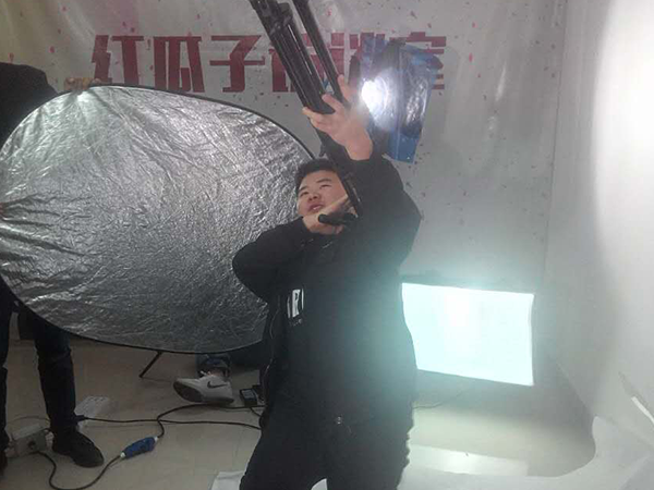 企業(yè)宣傳片制作籌備階段中導演該做什么？