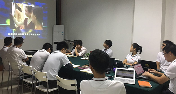 瓜瓜早課堂(196)-銷售情景訓(xùn)練(9) 瓜瓜早課堂(196)-銷售情景訓(xùn)練(9)