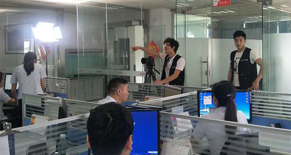 我期待著這個作品完成！我對紅瓜子非常有信心！